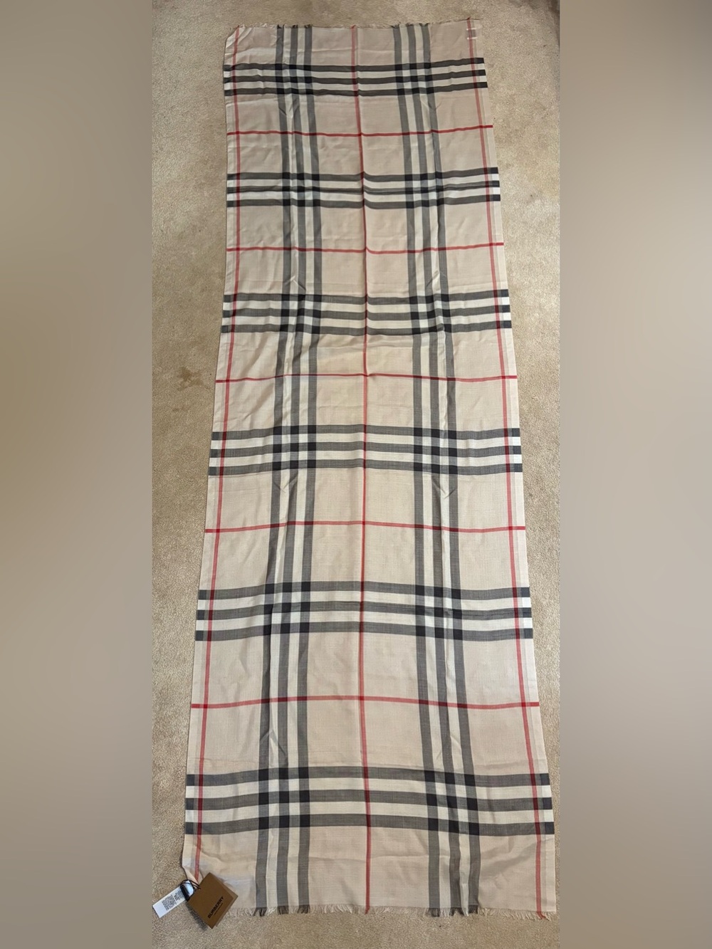 NWT BURBERRY EXTRA LONG WOMEN SCARF